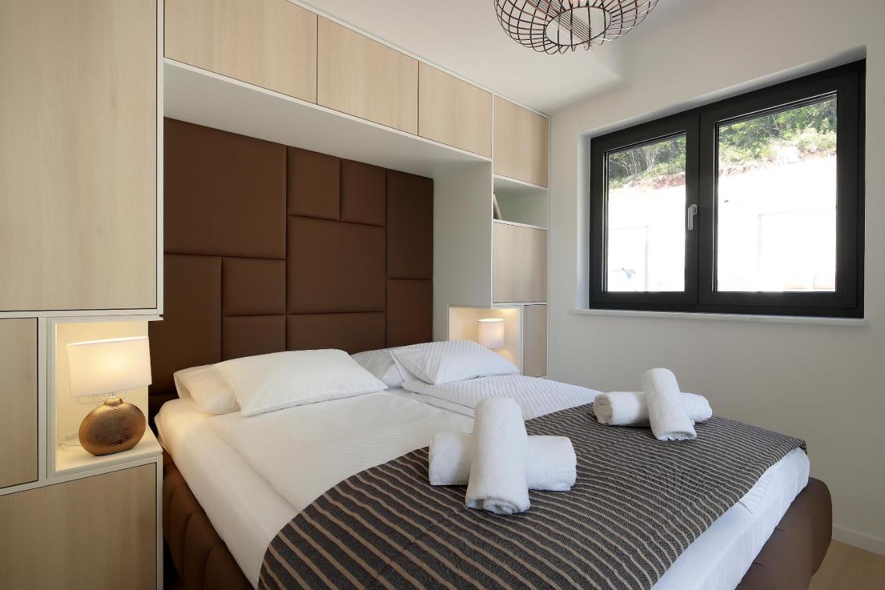 Modena Maris-Heated Pool-Grill-Relax-Jacuzzi Apartments Icici Ngoại thất bức ảnh
