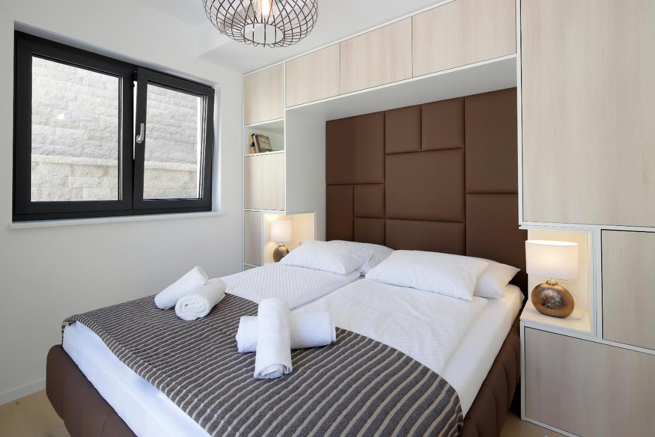 Modena Maris-Heated Pool-Grill-Relax-Jacuzzi Apartments Icici Ngoại thất bức ảnh