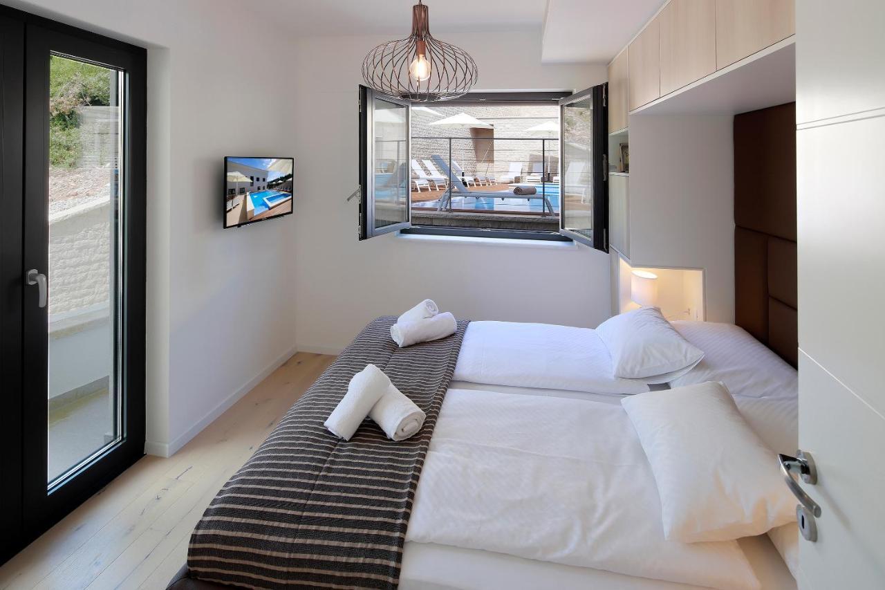 Modena Maris-Heated Pool-Grill-Relax-Jacuzzi Apartments Icici Ngoại thất bức ảnh