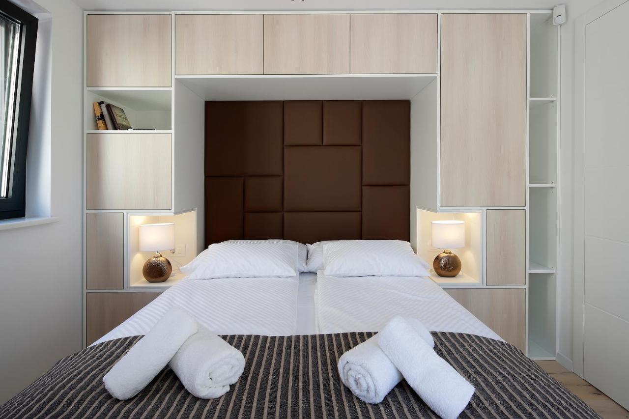 Modena Maris-Heated Pool-Grill-Relax-Jacuzzi Apartments Icici Ngoại thất bức ảnh
